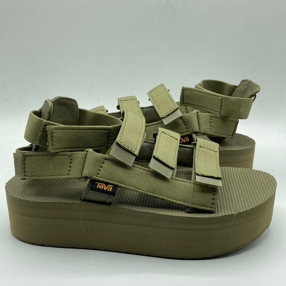 Old Navy Flip Flops | Old navy flip flops, Navy shoes, Flip flops